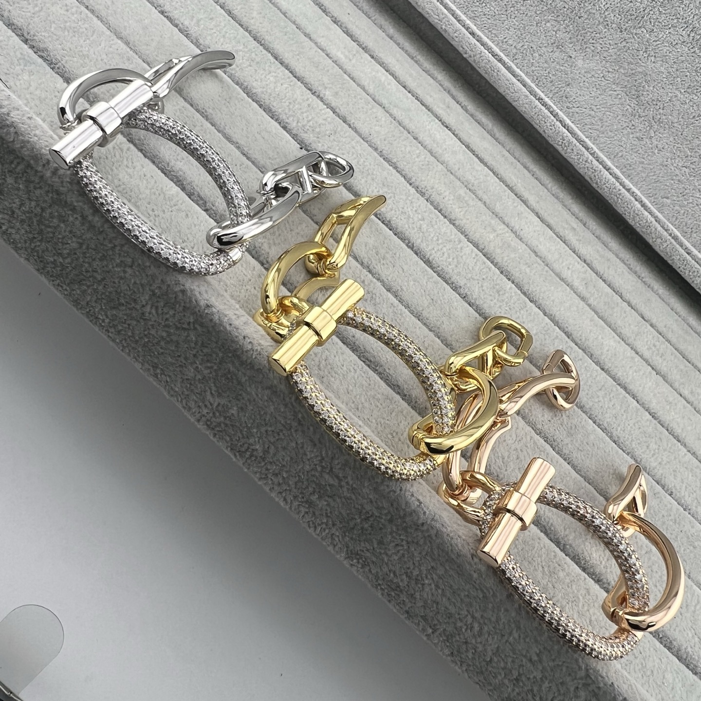 Chaine d'Ancre Enchainée Pave Bracelet