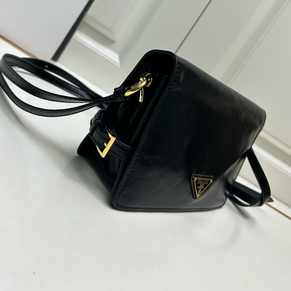 Prada Leather Shoulder Bag Black 23Cm