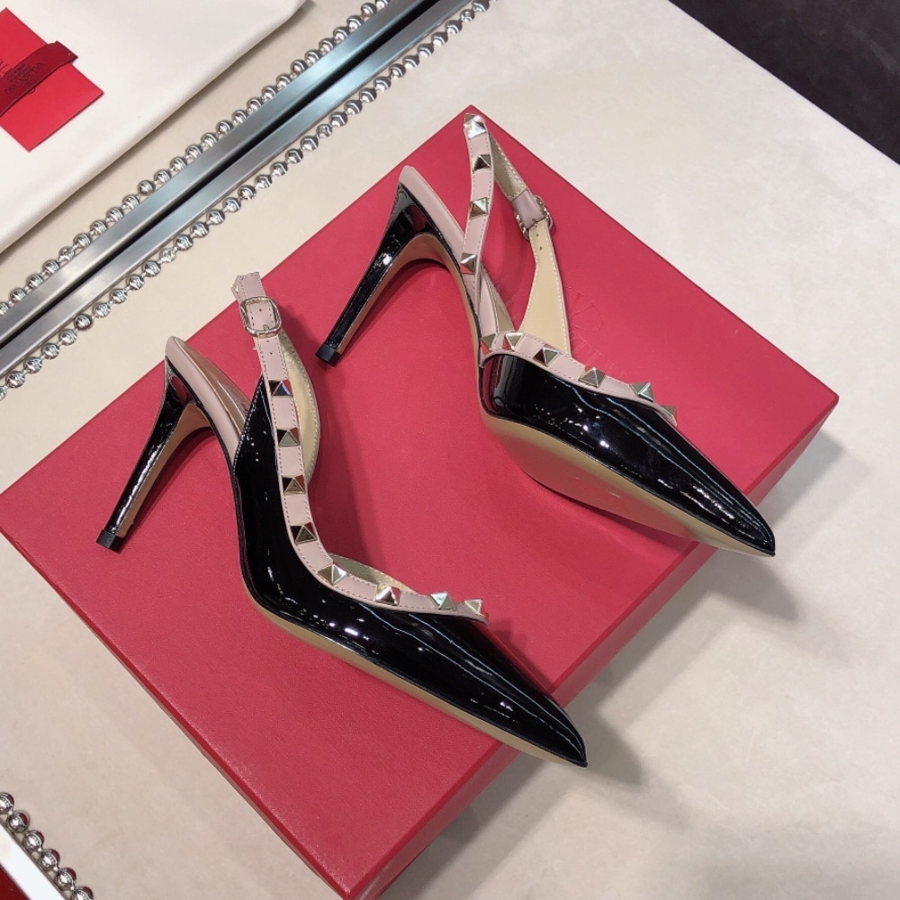 Valentino Garavani Rockstud Patent Leather Strap Pump Black