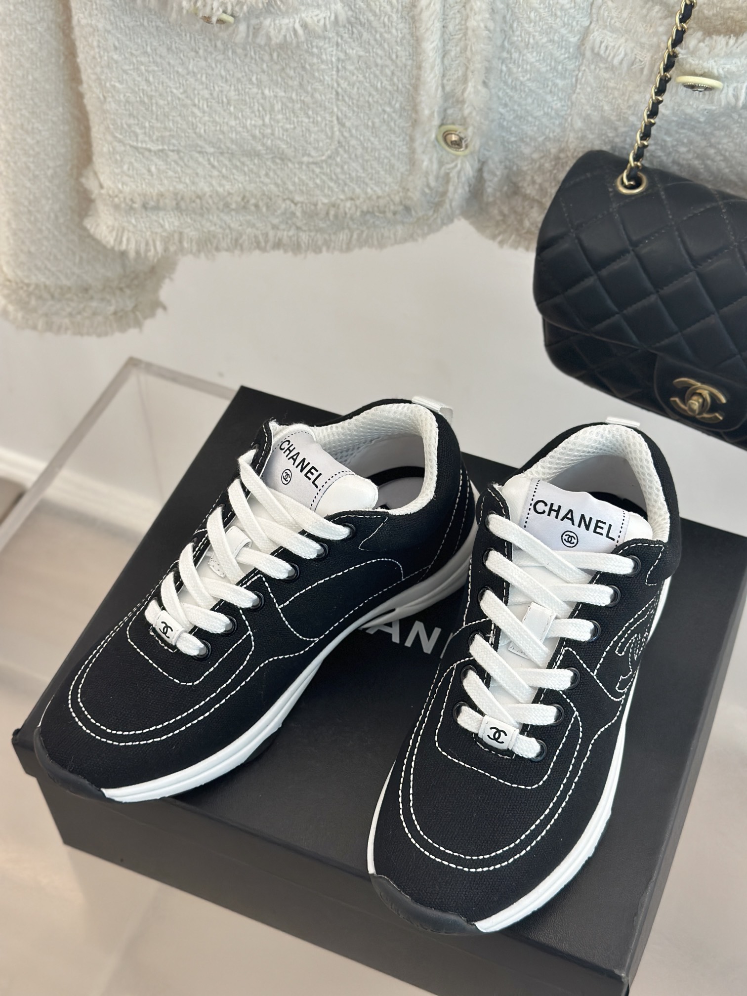 CHANEL Casual Cruise 2024/25 Sneakers