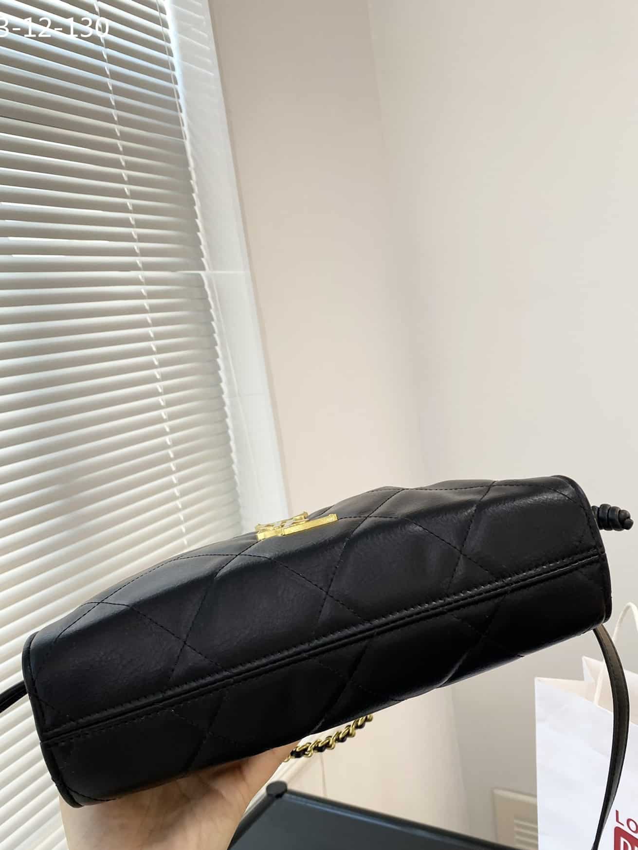 Saint Laurent Bucket Bag Quilted Black 29Cm