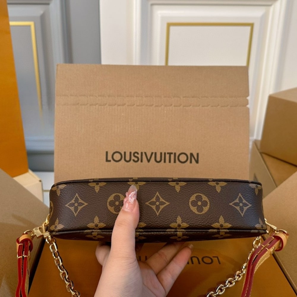 Louis Vuitton Pochette Accessoires Monogram Canvas Brown 23Cm M82766
