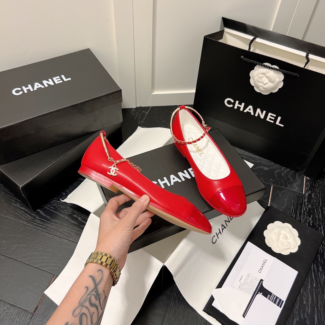 Chanel Interlocking Cc Logo Ballet Flats Red