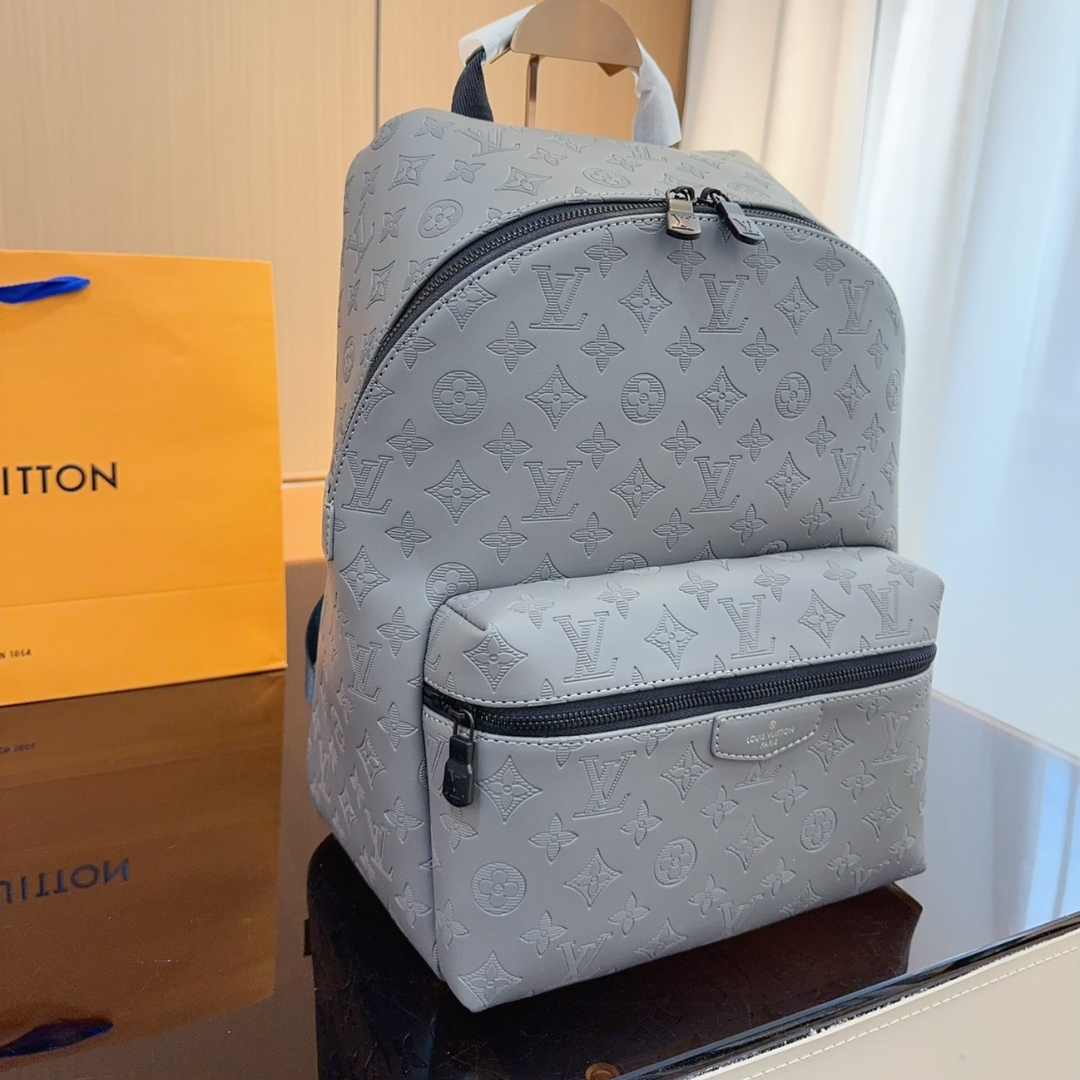 Louis Vuitton Discovery Backpack Anthracite Gray 28Cm M46557