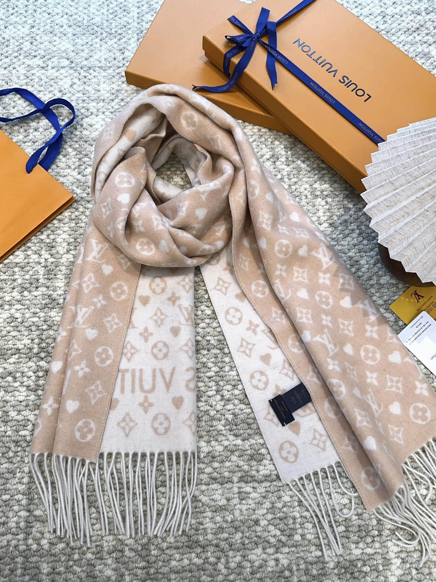 LV another autumn and winter scarf