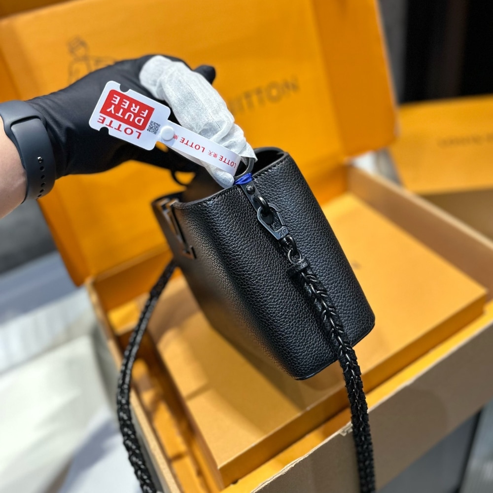 Louis Vuitton Capucines Mini Matte Black 21Cm