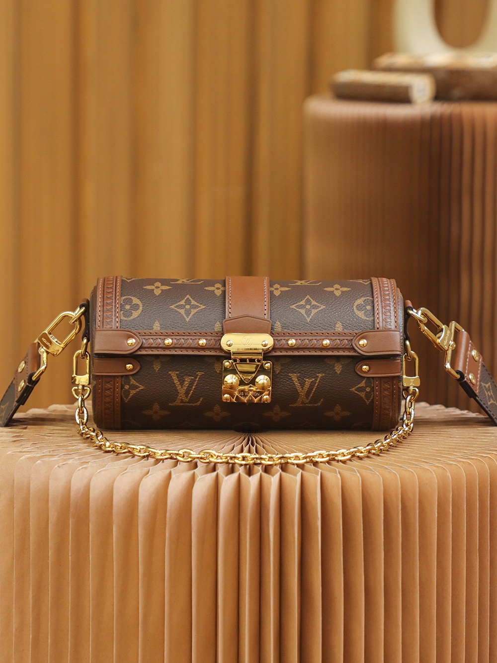 Louis Vuitton Papillon Trunk Monogram M57835