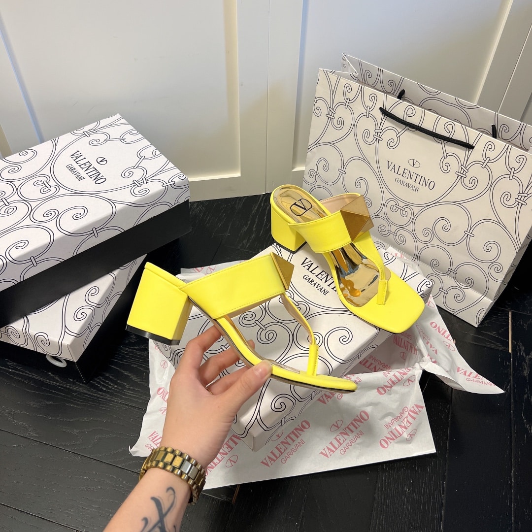 Valentino One Stud Metallic Nappa Flat Middle Heel Yellow Thong Sandal