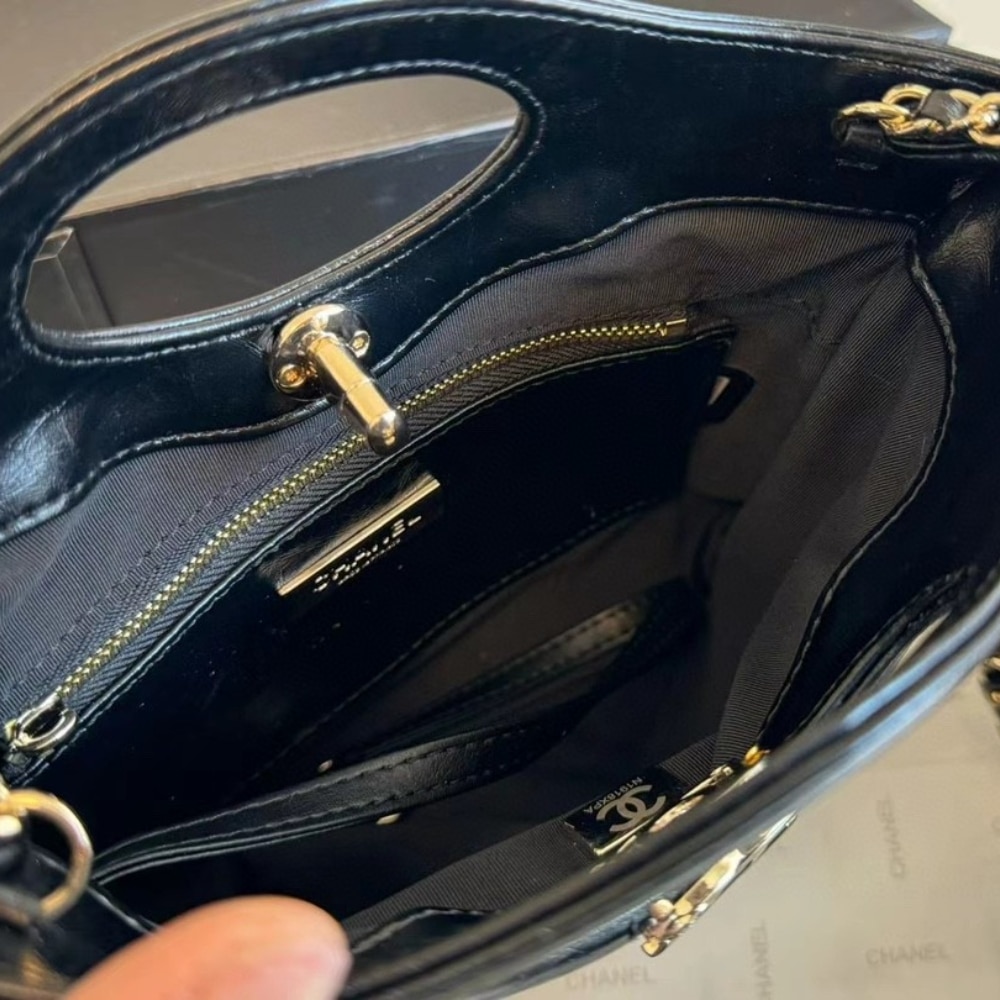 Chanel 31 Bag Leather Black 24Cm