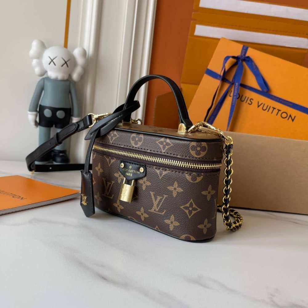 Louis Vuitton Vanity Chain Pouch Monogram Reverse Canvas Brown 19Cm M47125