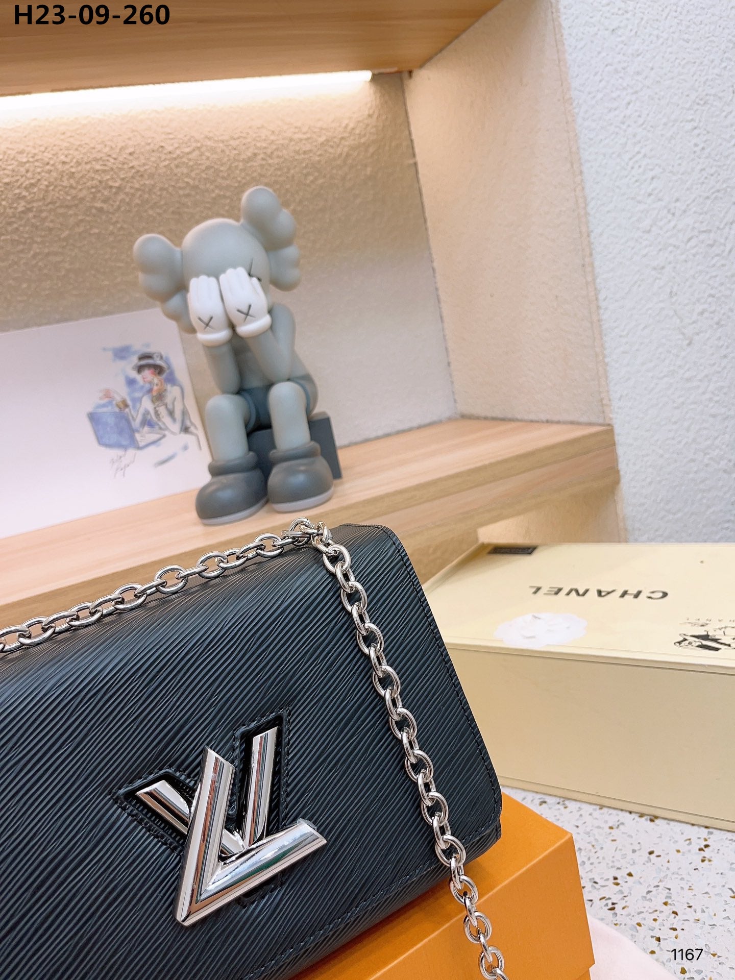 Louis Vuitton Twist Mm Bag Black 23Cm M21110