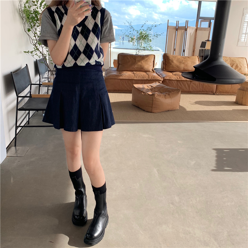 V-neck knitted sleeveless spring quilted vest
