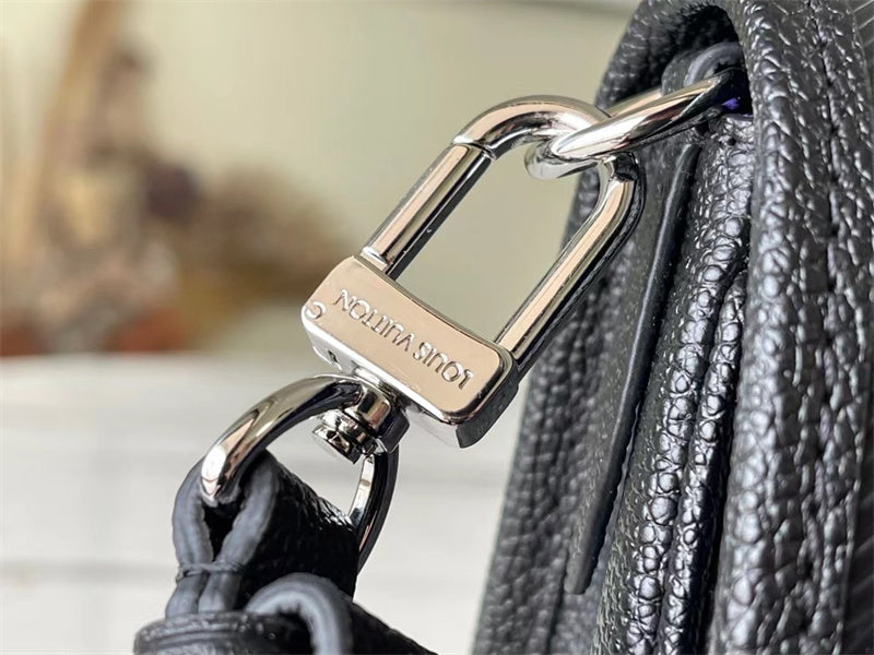 Louis Vuitton Buci 24Cm Black