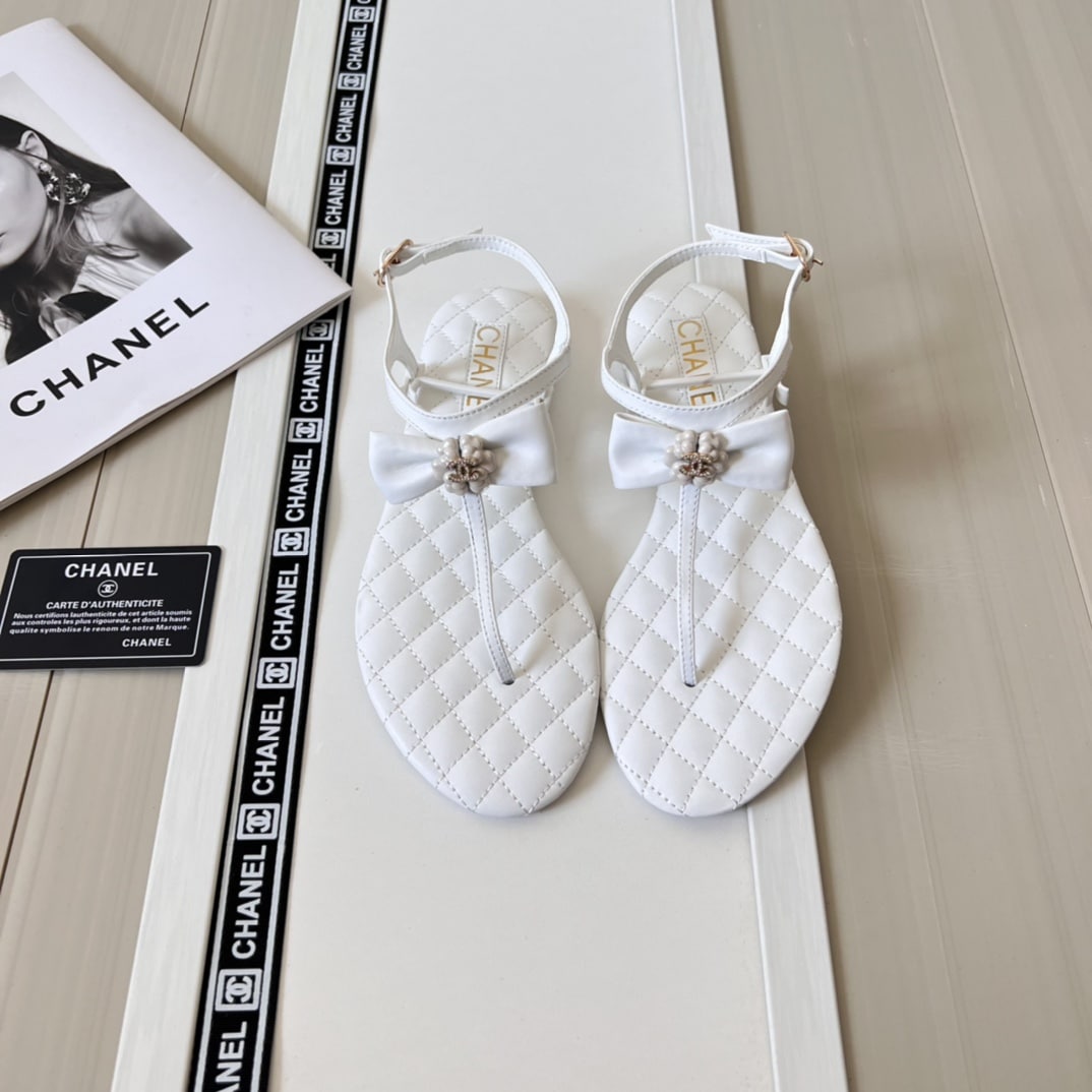 Chanel White Quilted Leather With White Camellia Cc Logo Bow Thong Sandals