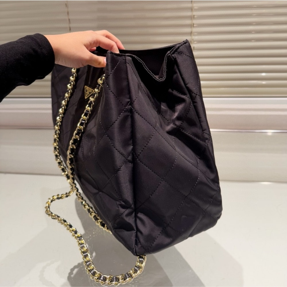 Prada Re Edition 1995 Re Nylon Tote Bag Black 42Cm