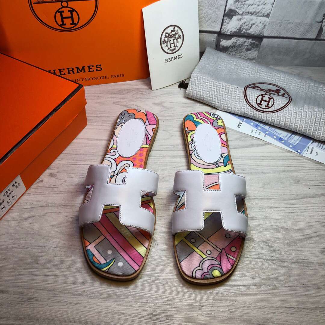 HERMES ORAN SANDAL PINK