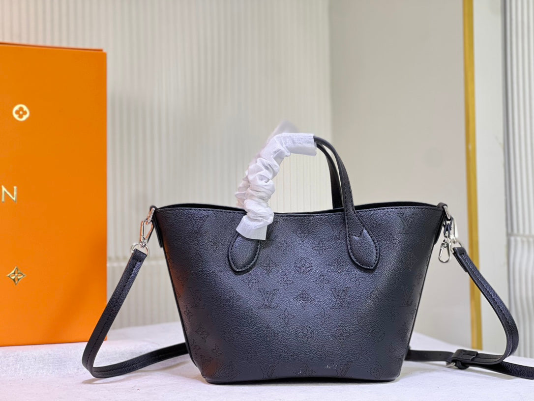 Louis Vuitton Blossom Pm Bag Black 20Cm