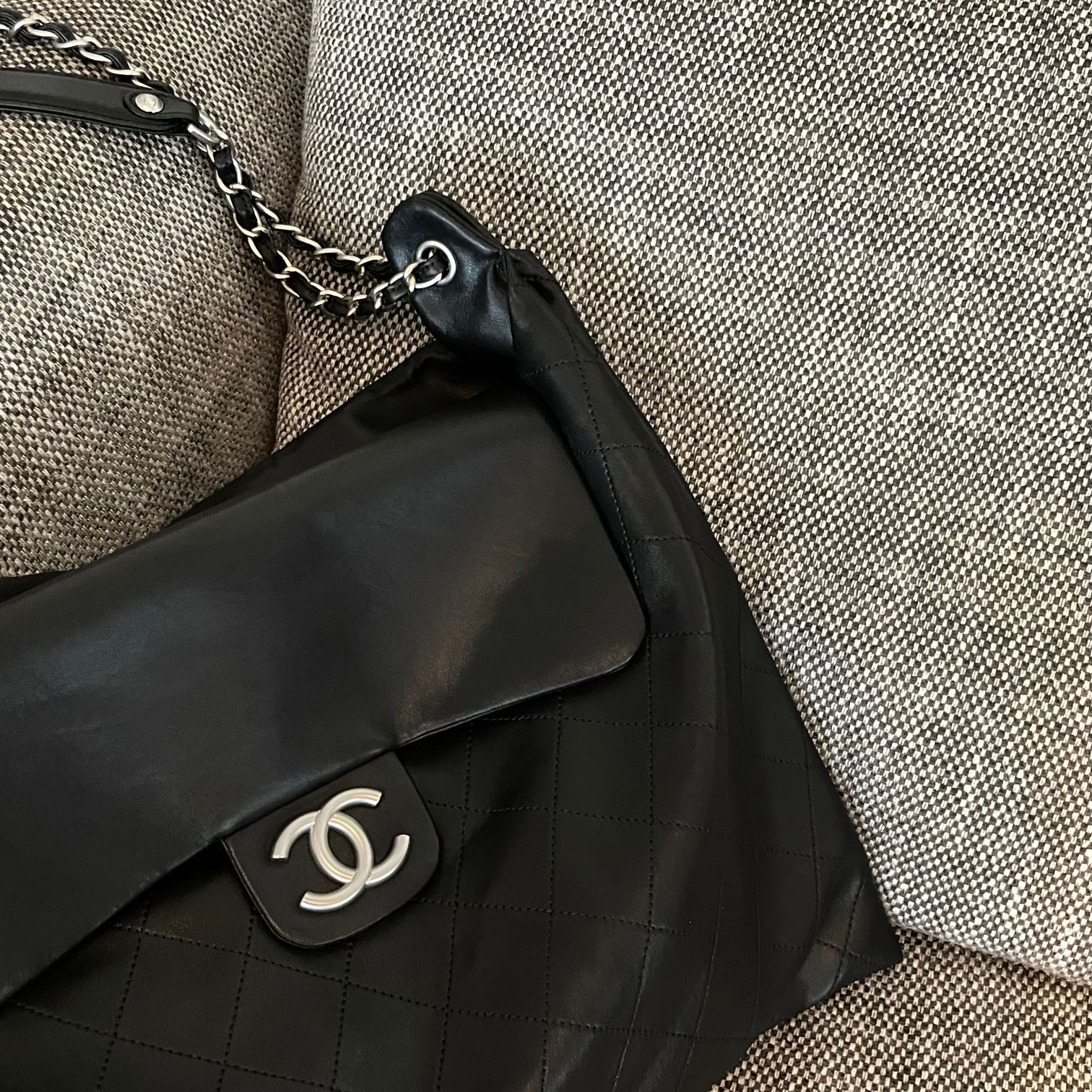 Vintage Quilted Lambskin Large Airport Hobo Bag in Black (Silver Hardware)