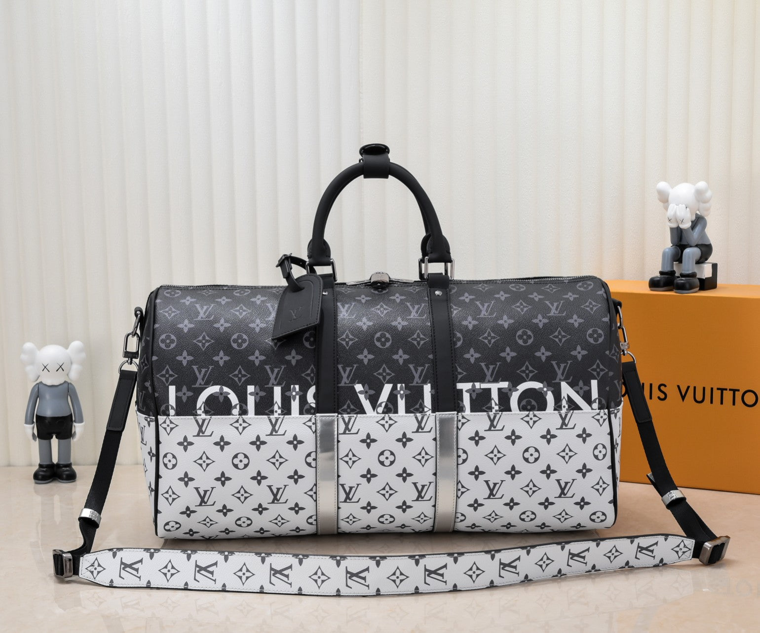 Louis Vuitton Keeppall Bandouliere Monogram Eclipse