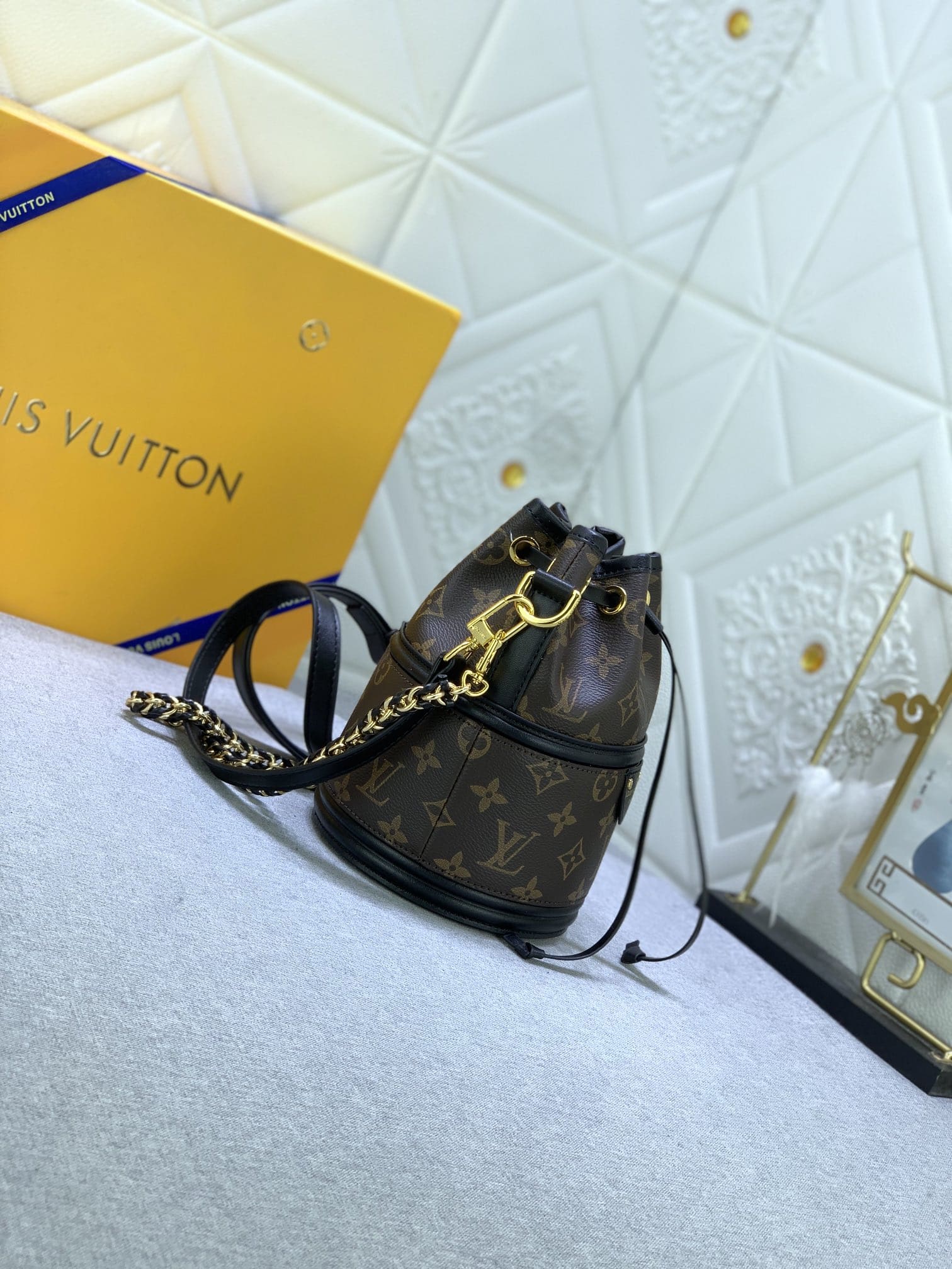 Louis Vuitton Bucket Monogram Bag Brown 20Cm