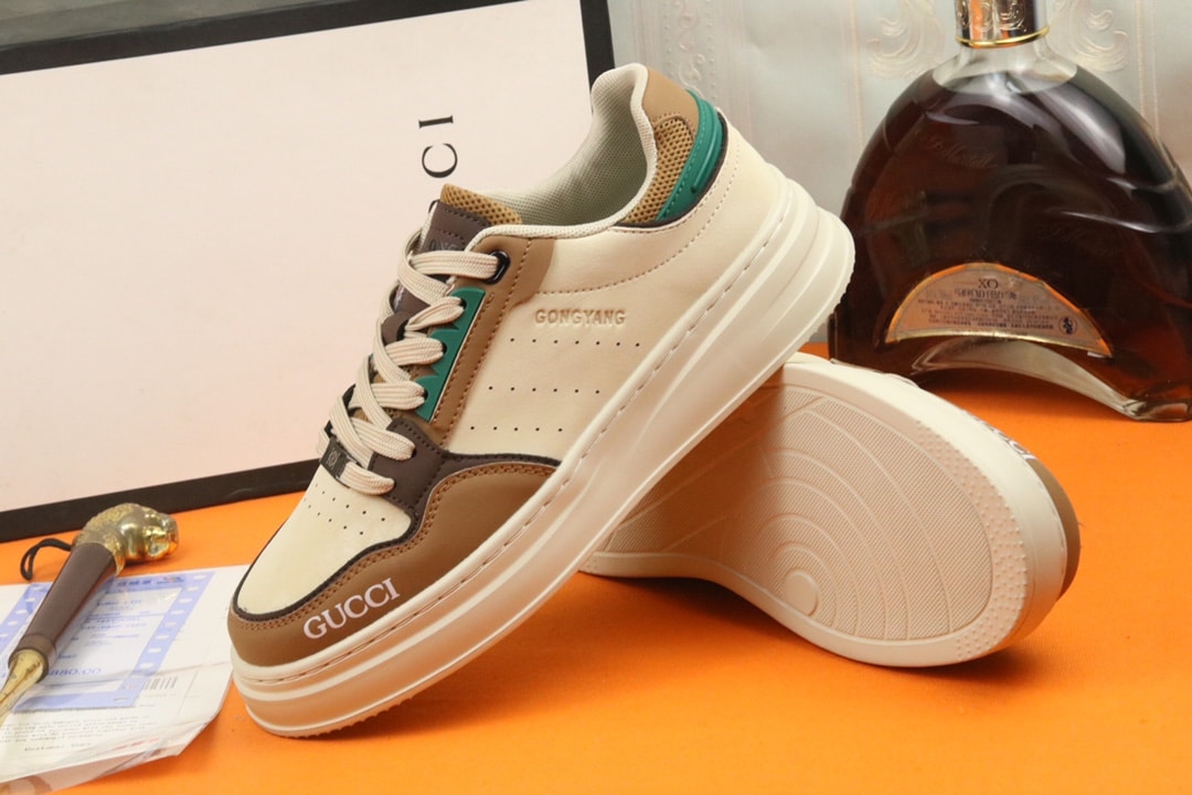 Gucci Gg Sneaker Leather In Beige And Green