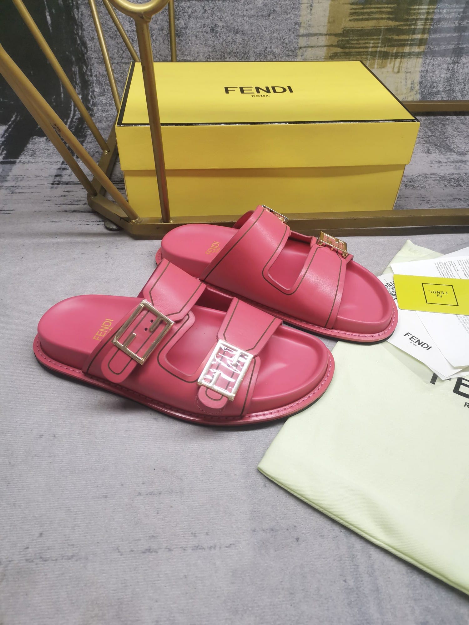 Fendi Feel Leather Slides Pink 8X8326Na7F1K9Y