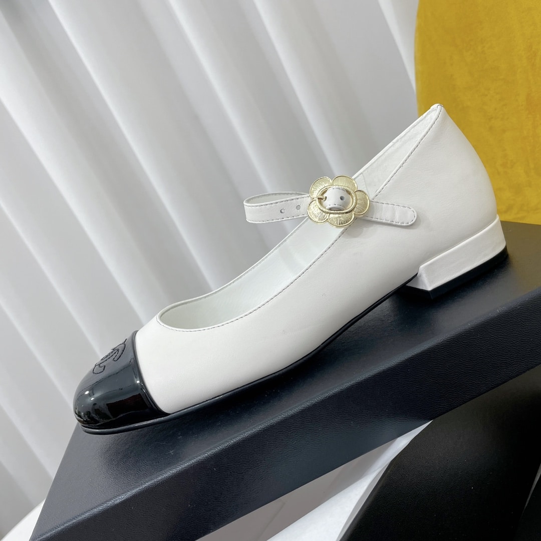 Chanel Mary Janes Black White