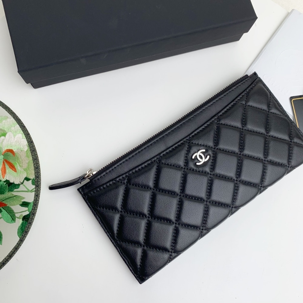 Chanel Classic Zip Pouch Quilted Wallet Black 22Cm