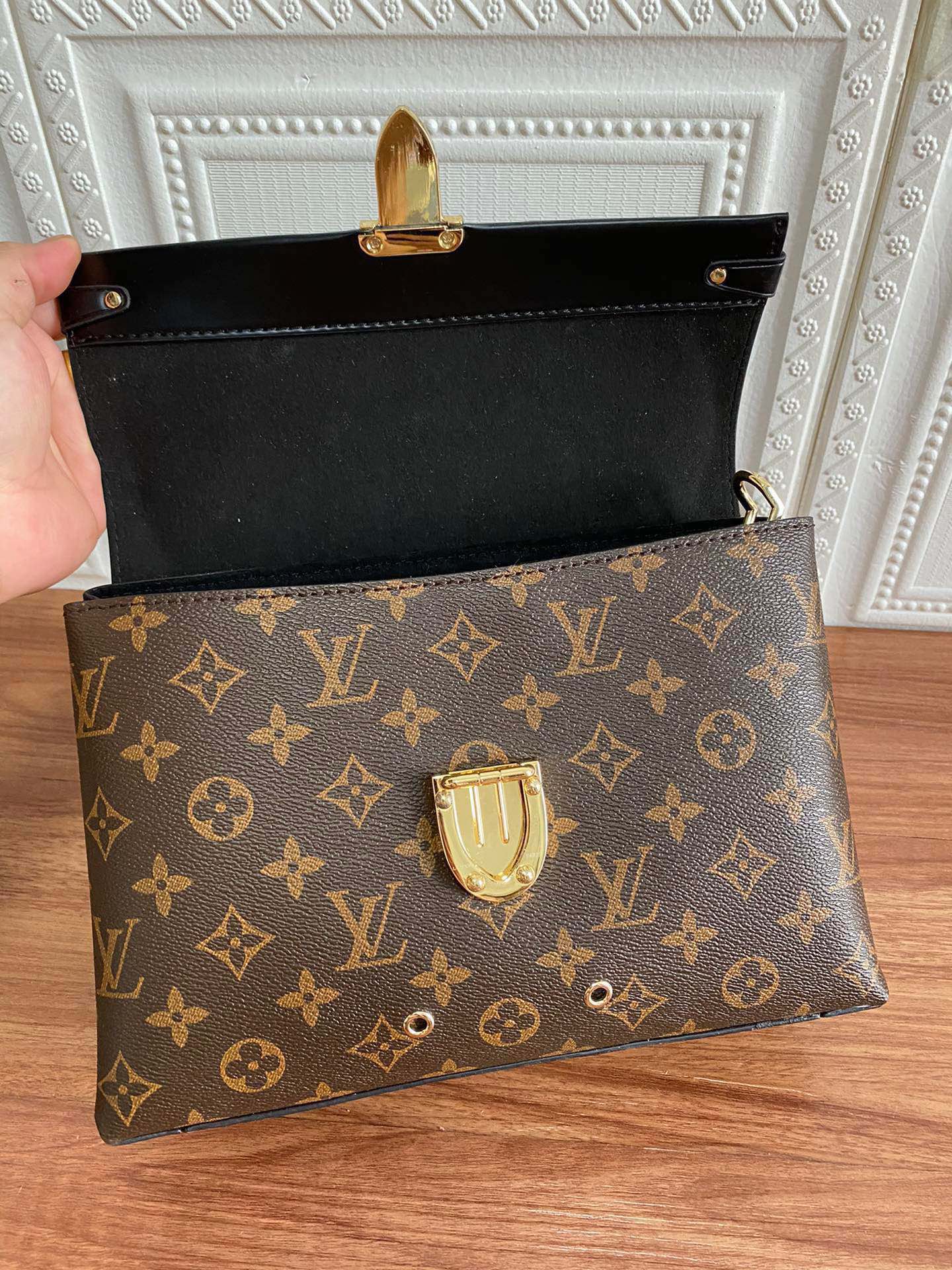 Louis Vuitton One Handle Monogram Flap Mm 25Cm
