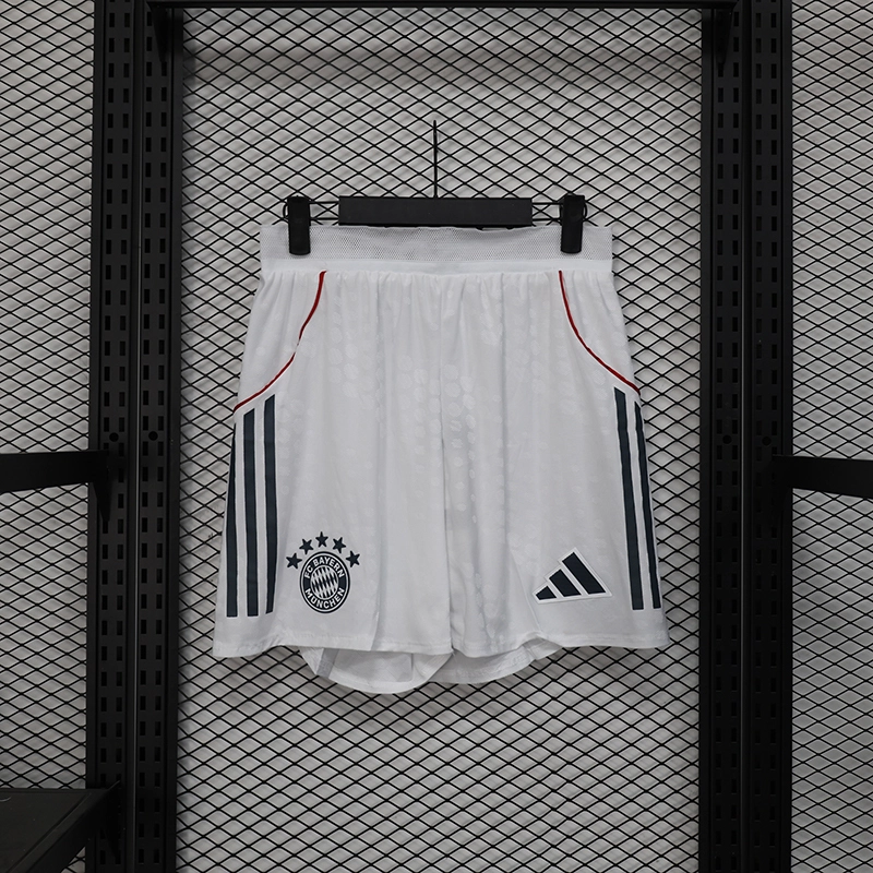 Player 2025-26 shorts Bayern Munchen shorts