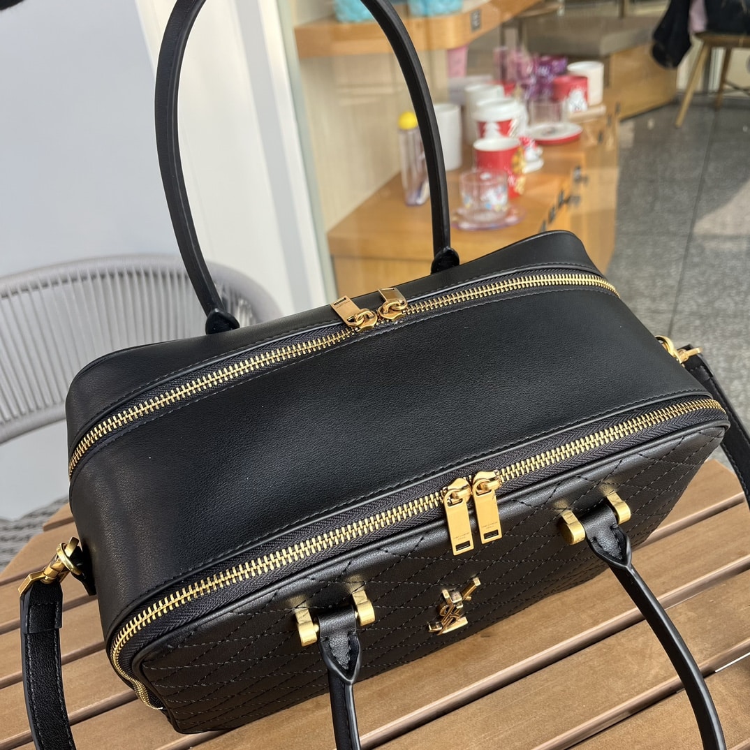 Saint Laurent Lyia Duffle In Quilted Black 31Cm