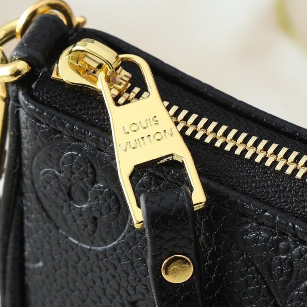 Louis Vuitton Easy Pouch On Strap Black 21Cm M80349