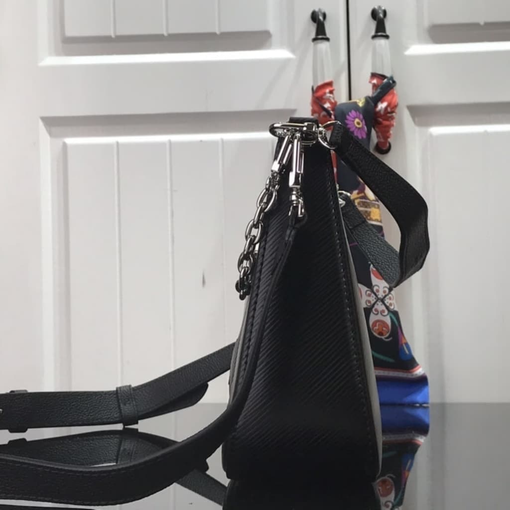 Louis Vuitton Marelle Black 25Cm M80689