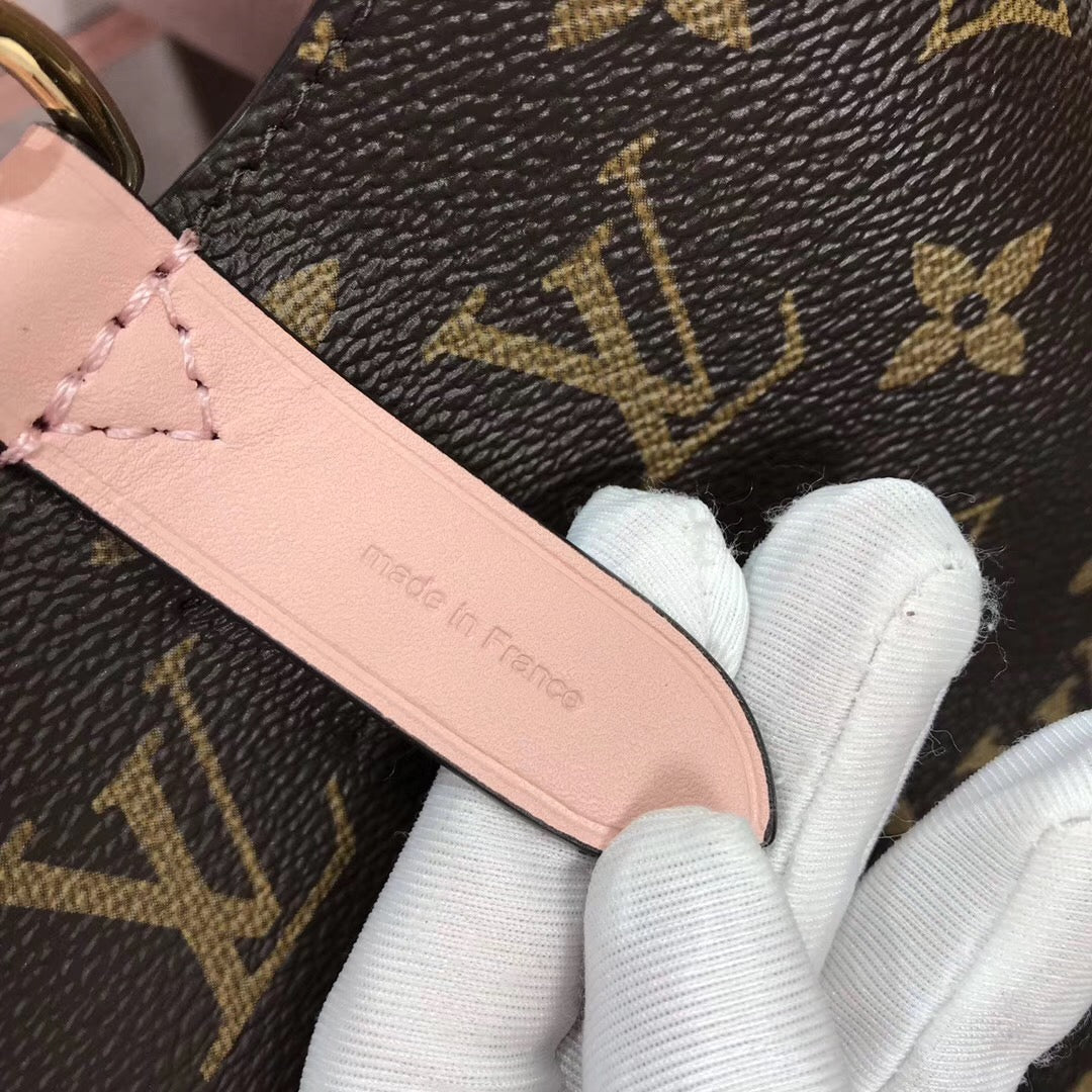 Louis Vuitton N Ono  Rose Poudre Pink 26Cm