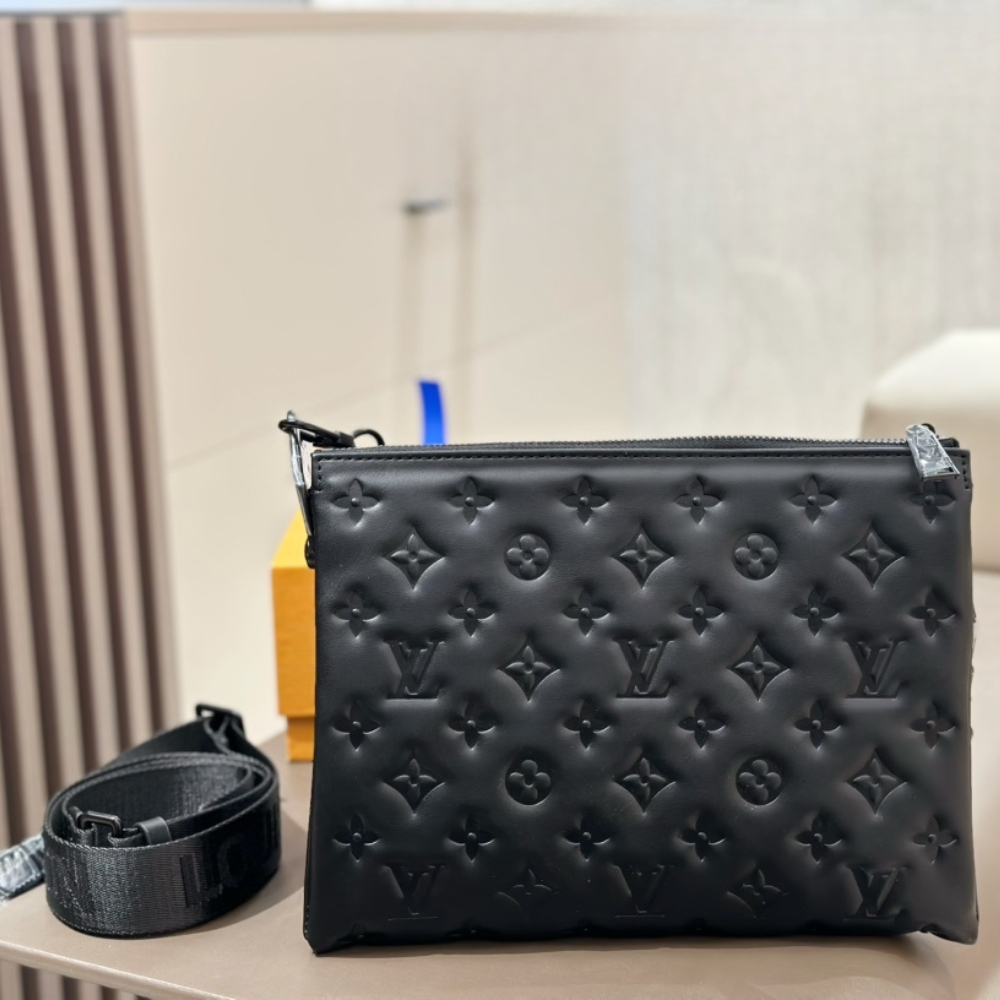 Louis Vuitton Coussin Pm Bag Black 27Cm M11370