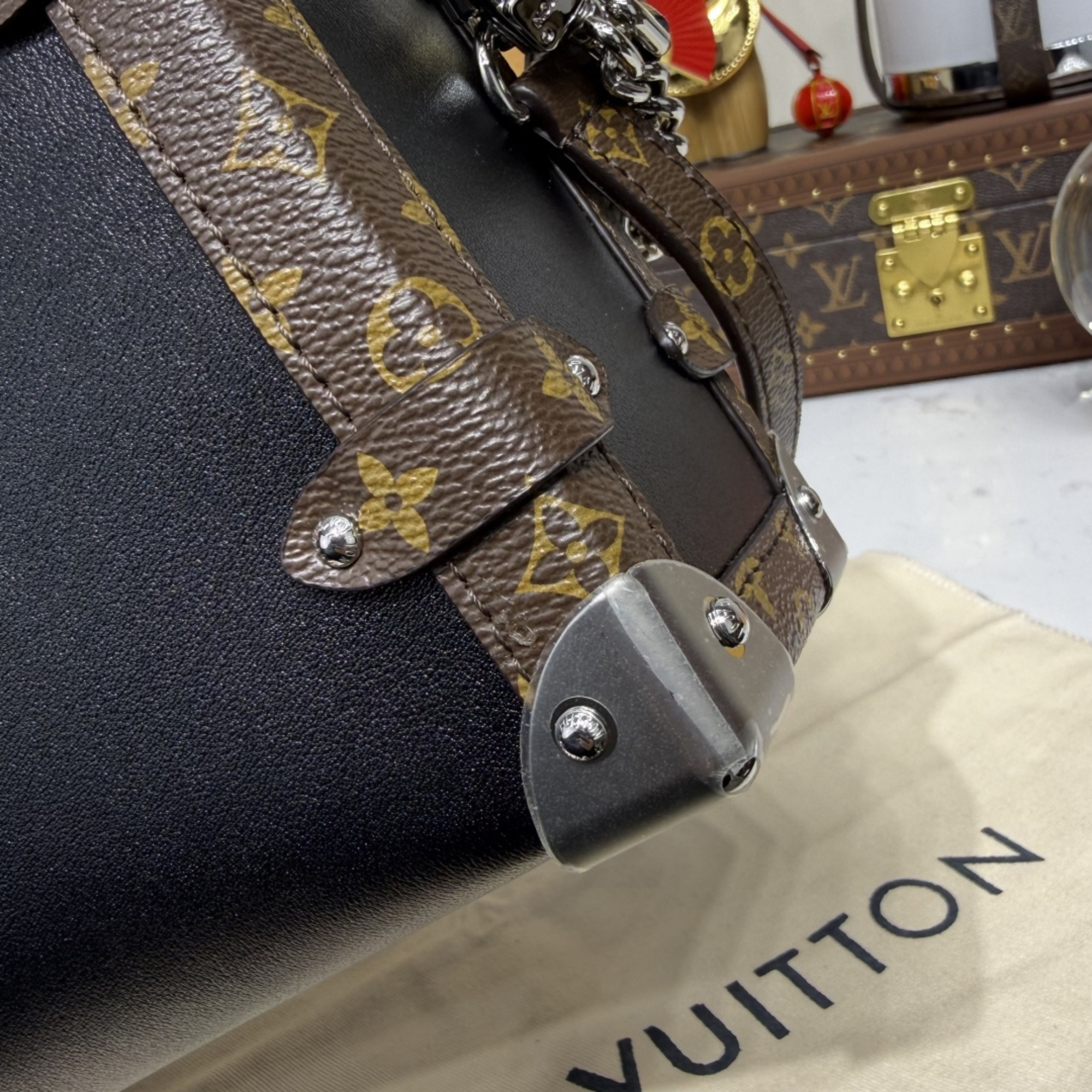 Louis Vuitton Side Trunk M15195 23.5cm/9.3in