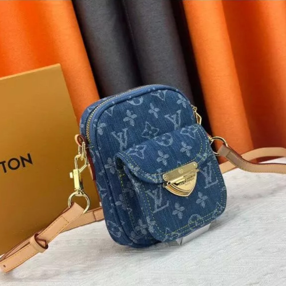Louis Vuitton Fairfax Pochette Bag Denim Blue 17Cm M82948