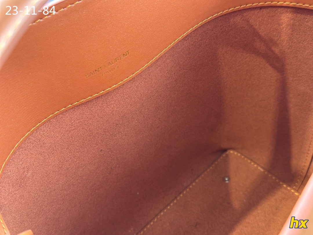 Saint Laurent Le 37 In Shiny Leather Brown 25Cm