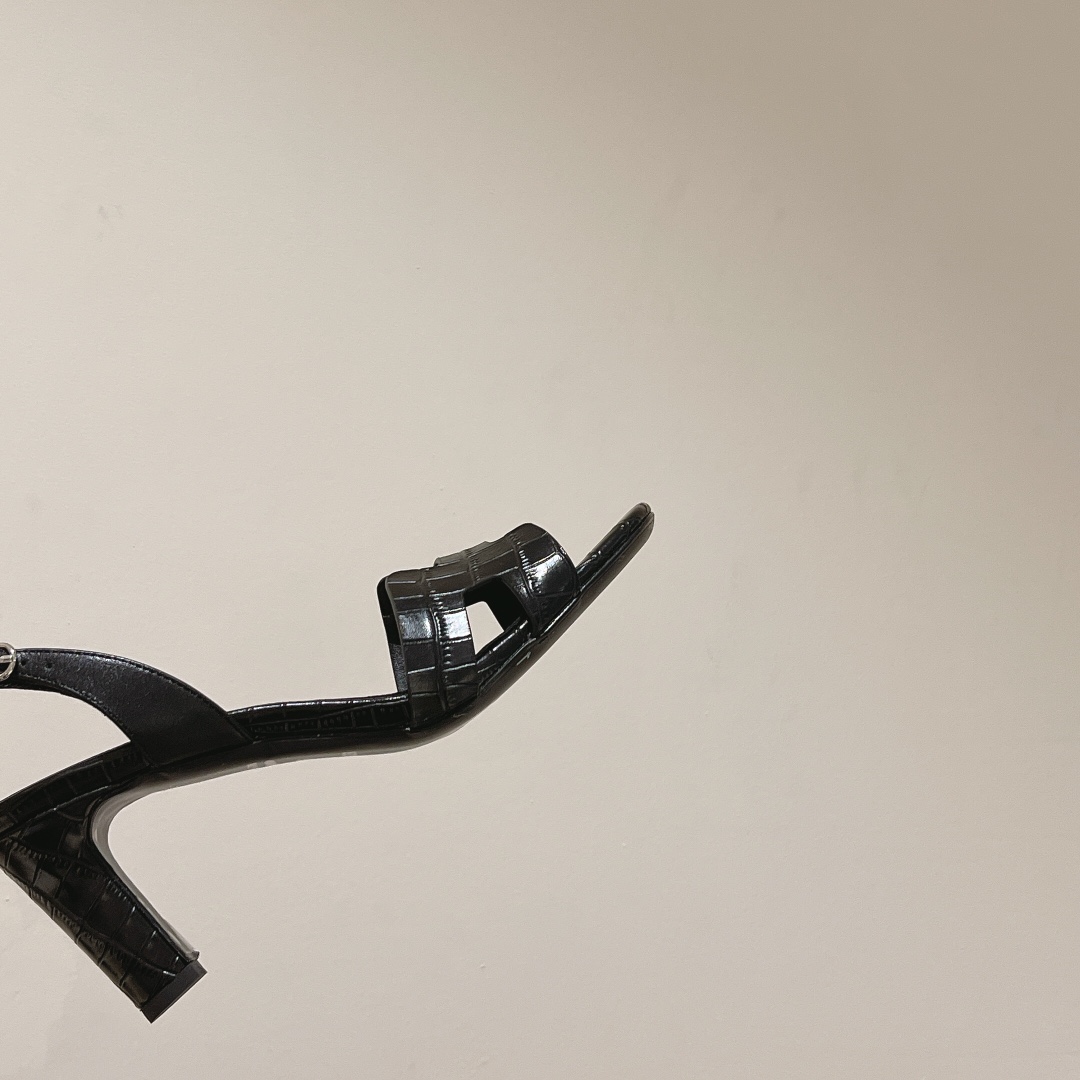 HERMES ETERNITE SANDAL BLACK