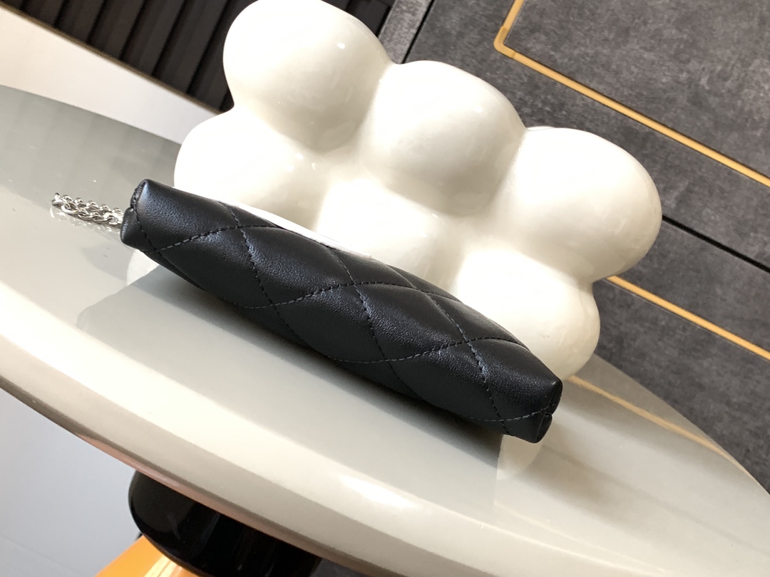 chanel sachet