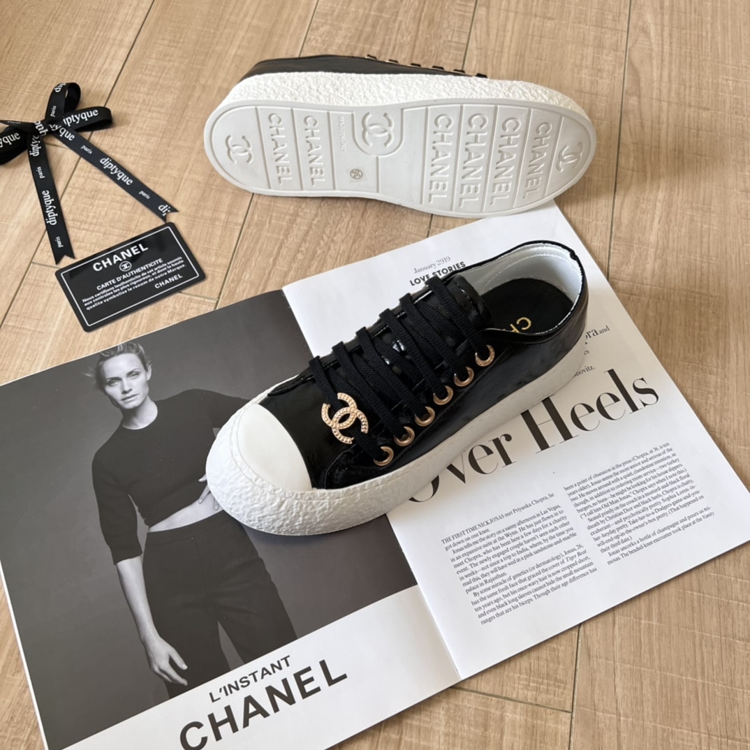 Chanel Women’S Sneakers Cc Trainers In Black