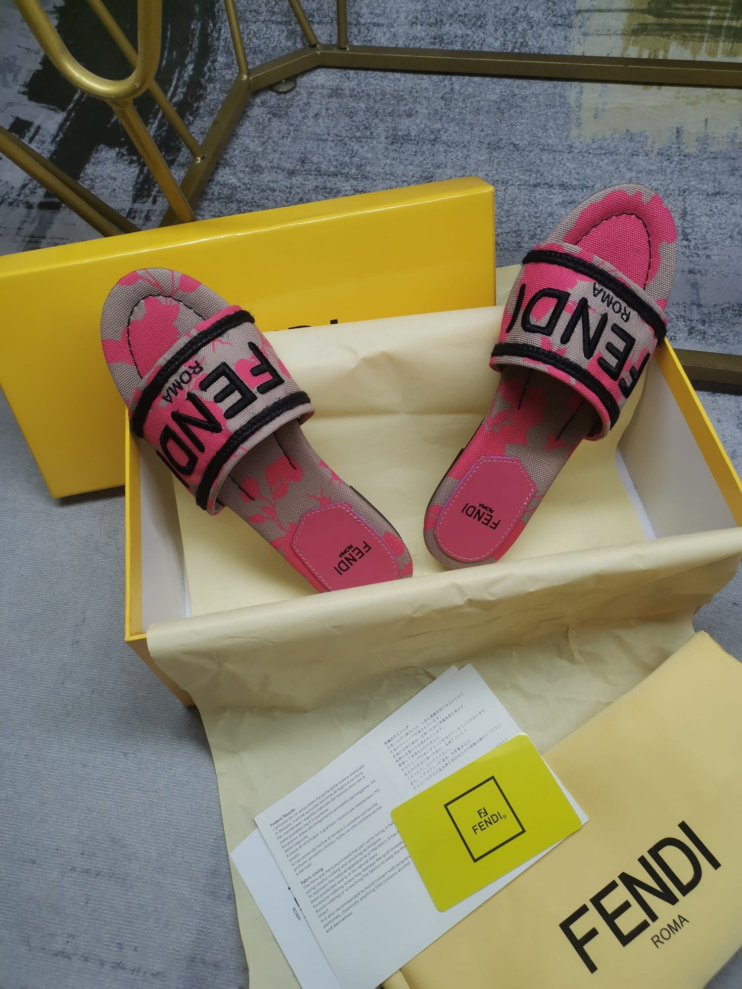 Fendi Signature Canvas Slides Pink 8R8092An7Mf1Kou
