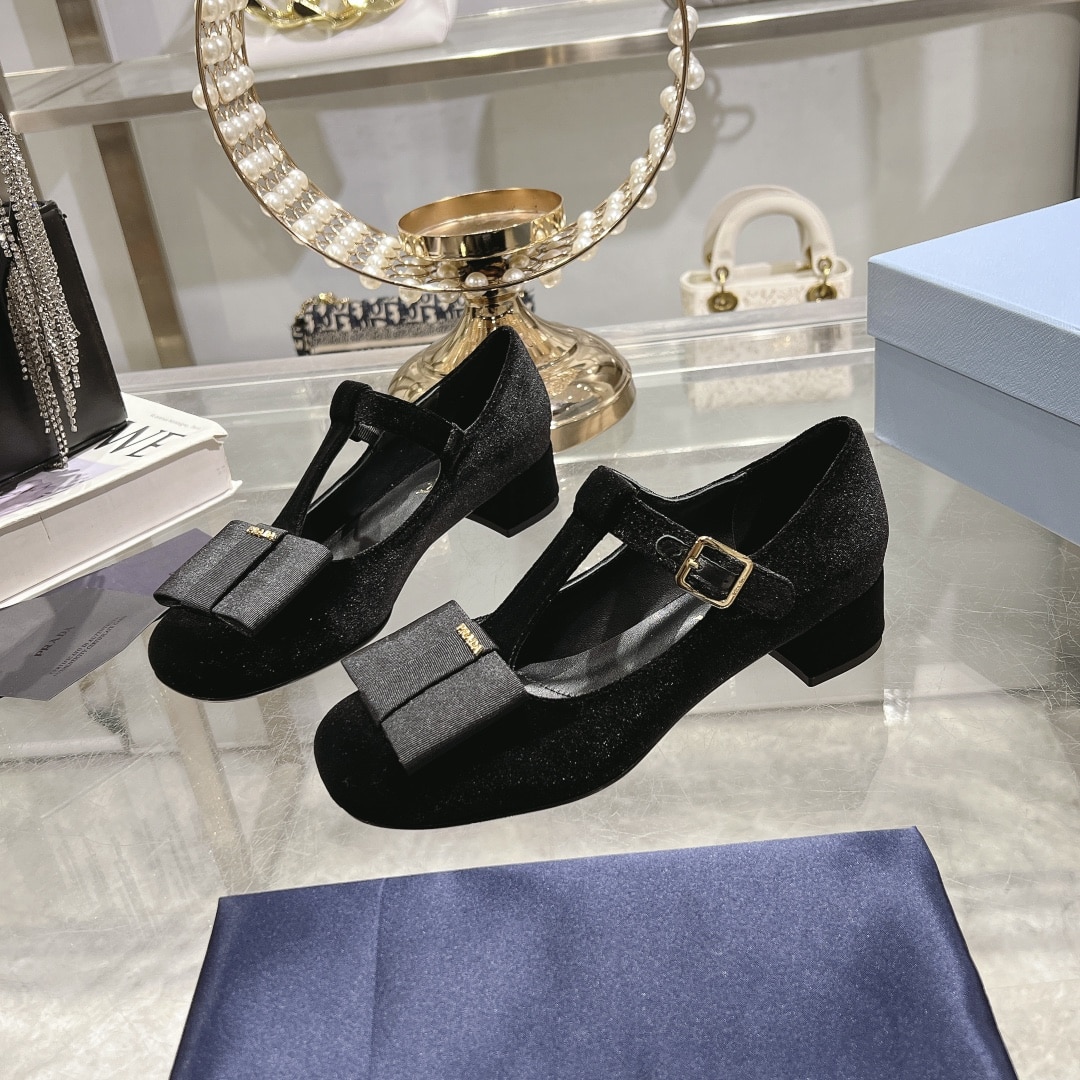 Prada Velvet Pumps Black 1I818N 068 F0002 F 035