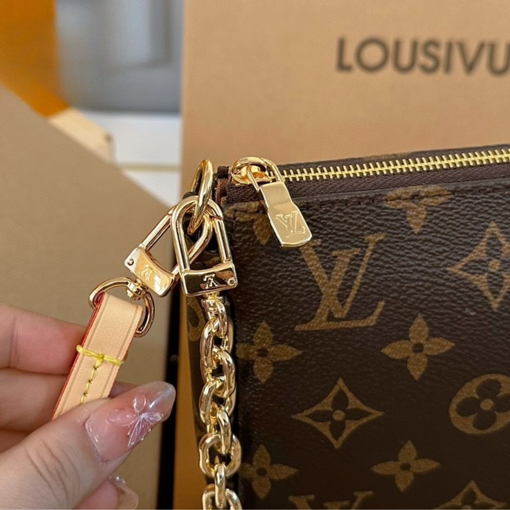 Louis Vuitton Pochette Accessoires Monogram Canvas Brown 23Cm M82766