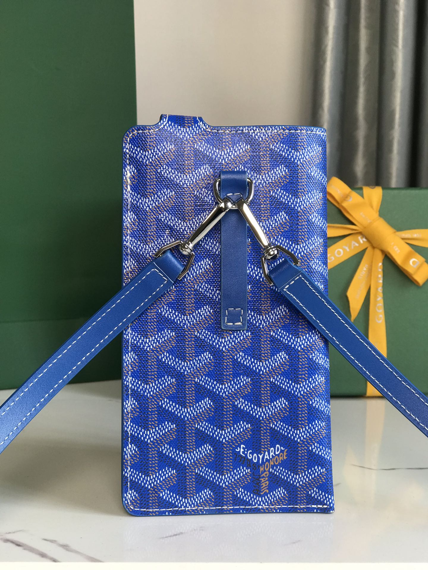 Goyard Montmartre Gm Case 18 Cm Sapphire Blue Goyardine Canvas