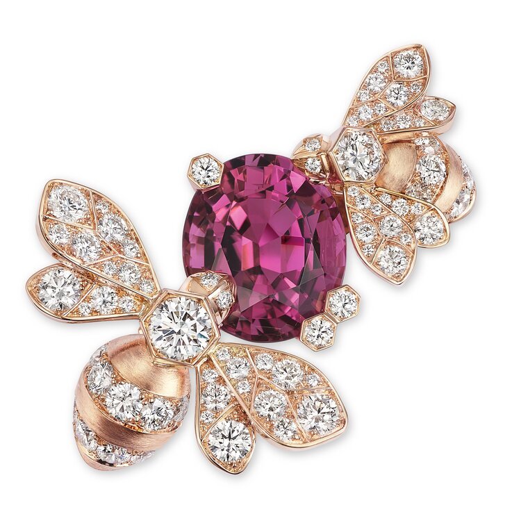Bee-themed brooch