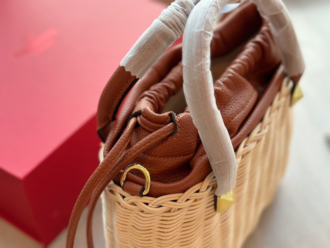 Valentino Garavani Wo VLogo Small Wicker Basket Bag Beige 25Cm Xw2B0K41Ymp 43S