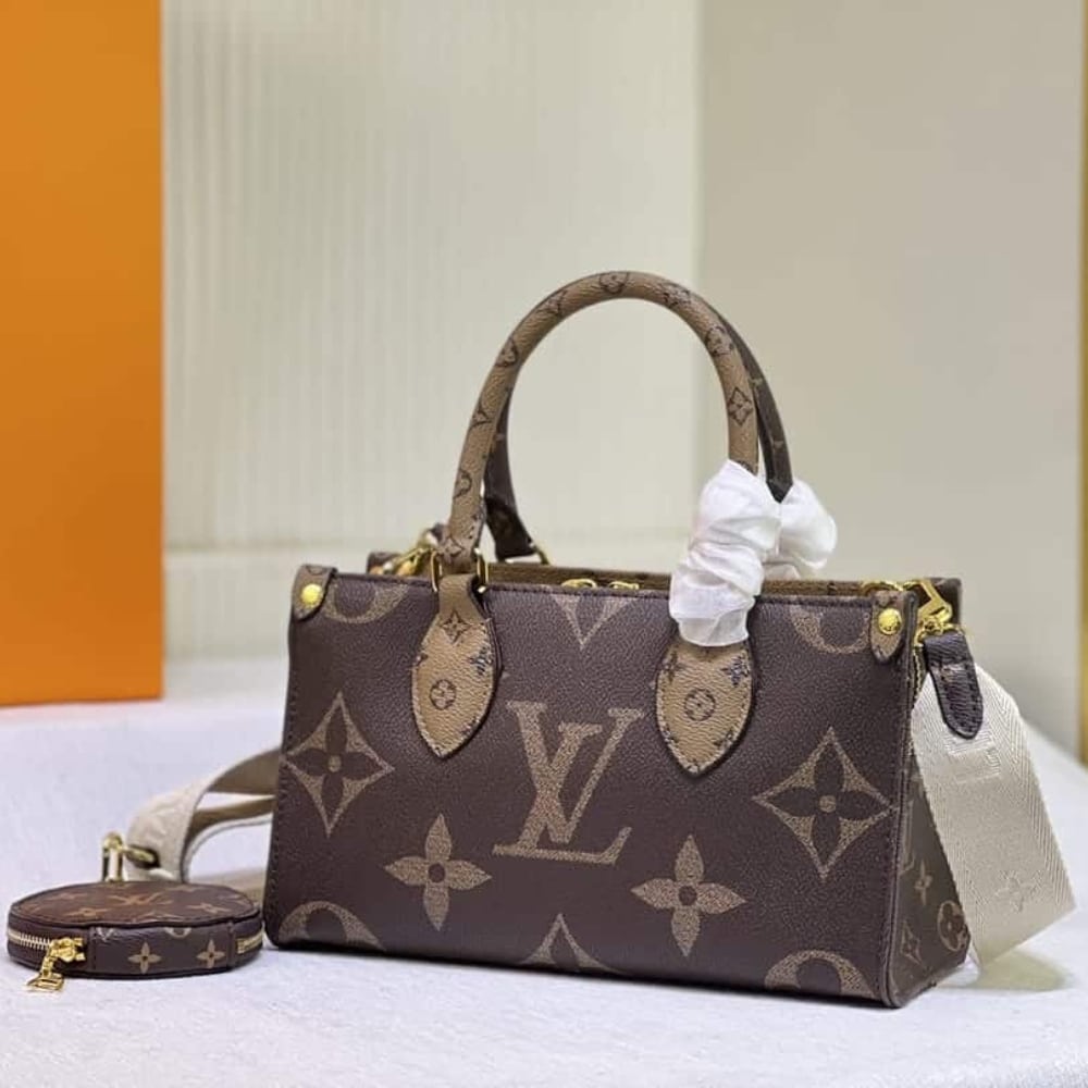 Louis Vuitton Onthego East West Giant Monogram 25Cm M46653