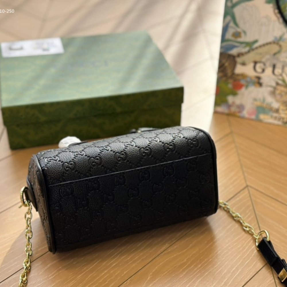 Gucci Gg Emblem Small Top Handle Bag Black 22Cm