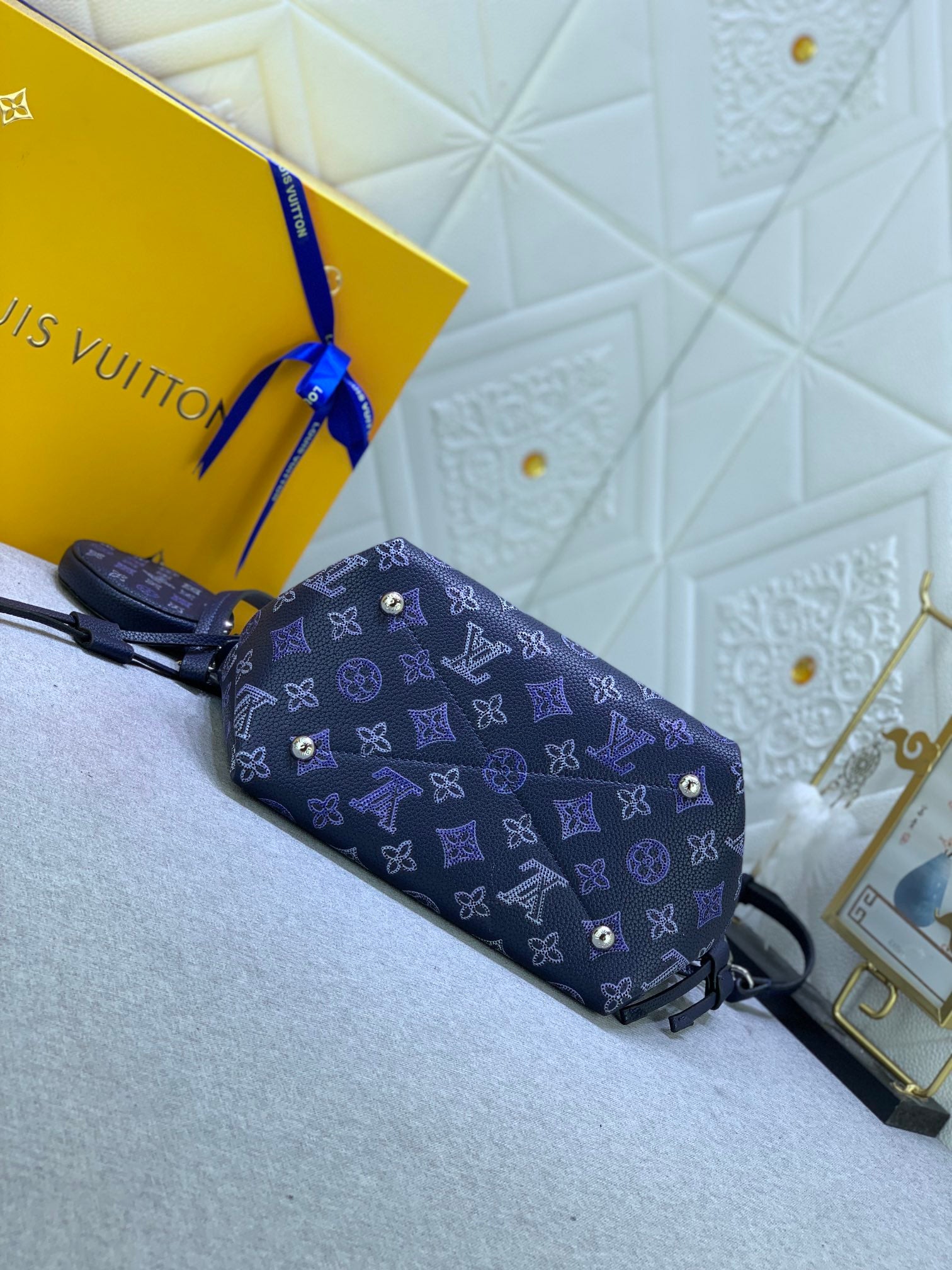 Louis Vuitton Bella Navy Blue 22Cm M21096